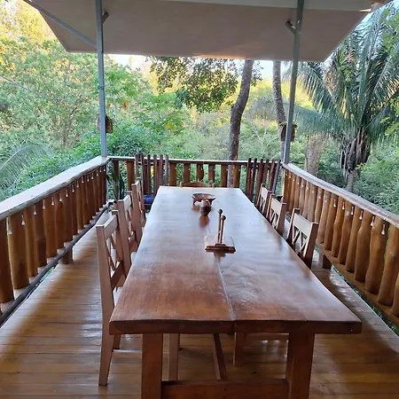 Eco-Turismo Guayacanes