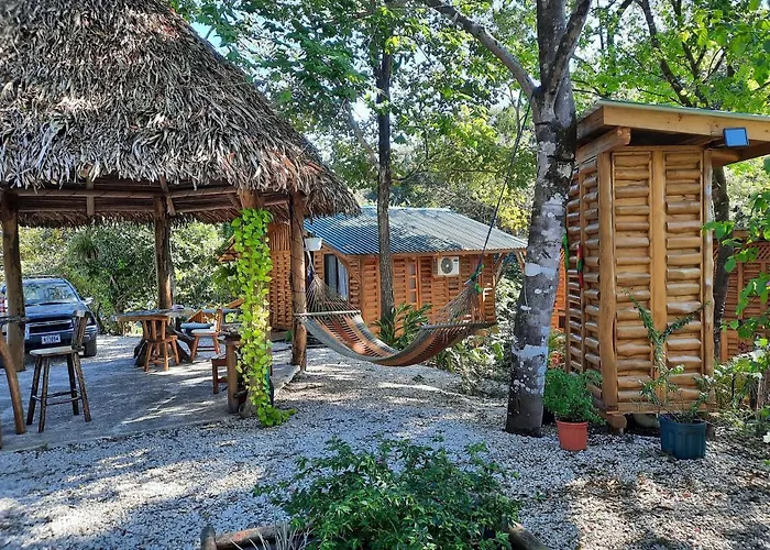 Eco-turismo Guayacanes *