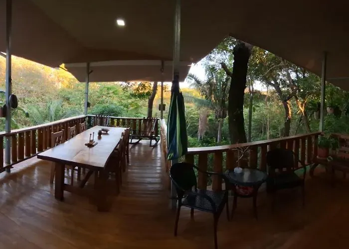 Eco-turismo Guayacanes * Sámara